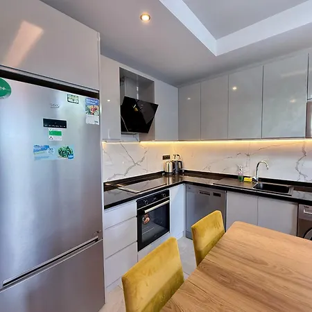 Апартаменти Sa Apartments! 1bd Flat 450m To Cleopatra